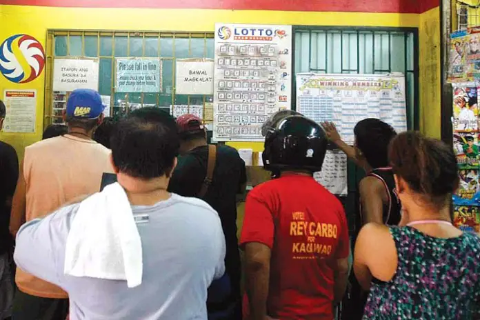 Lotto fans waiting for the results of the P700-million UltraLotto draw